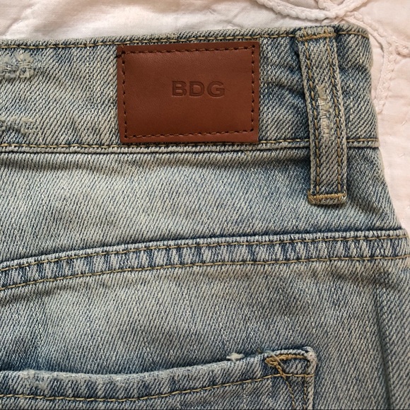 URBAN OUTFITTERS BDG JEAN SHORTS - Picture 5 of 7